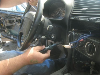 Illustration for article titled Junkyard Build Quality Challenge, Speedometer Edition: Germany